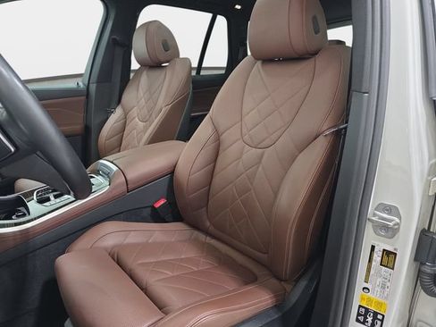 Certified 2024 BMW X5 xDrive40i w/ Parking Assistance Package AWD/4WD image 12