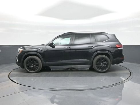 New 2026 Volkswagen Atlas SE image 4