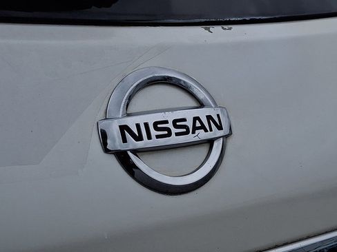 Used 2011 Nissan Rogue SV AWD/4WD image 29