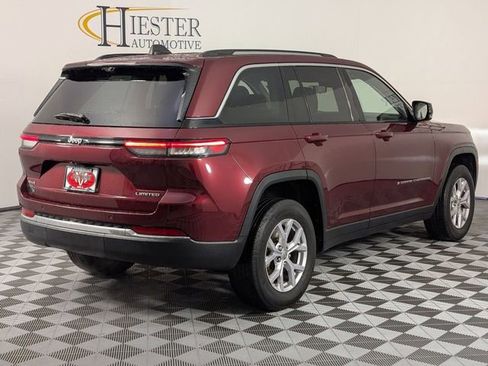 Used 2022 Jeep Grand Cherokee Limited w/ Luxury Tech Group II AWD/4WD image 7