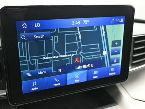 Used 2023 Ford Explorer XLT w/ Equipment Group 202A AWD/4WD image 22