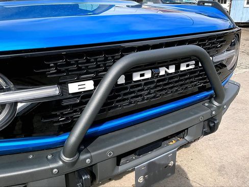 Used 2023 Ford Bronco Wildtrak image 29