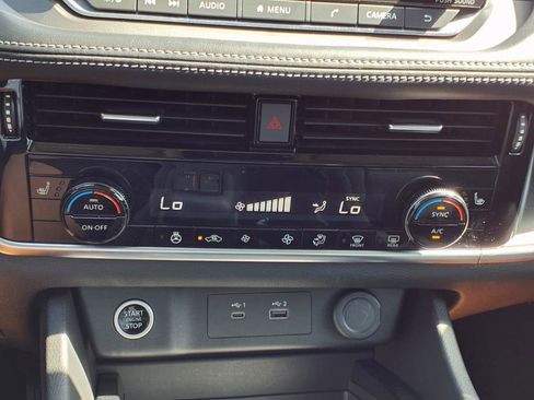 Certified 2022 Nissan Rogue SV w/ SV Premium Package image 20