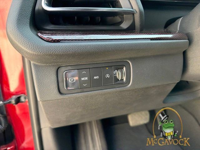 Used 2025 Chevrolet Traverse Z71 AWD/4WD image 15
