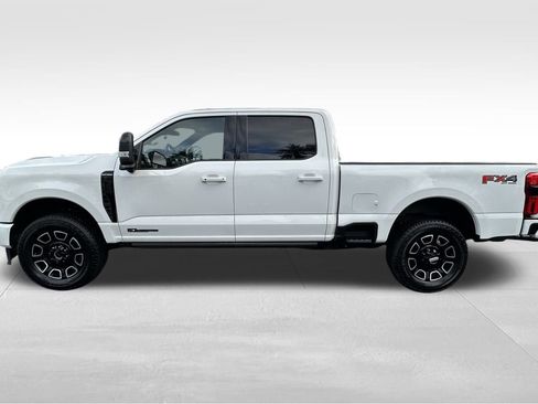 Used 2025 Ford F350 Platinum w/ FX4 Off-Road Package image 9