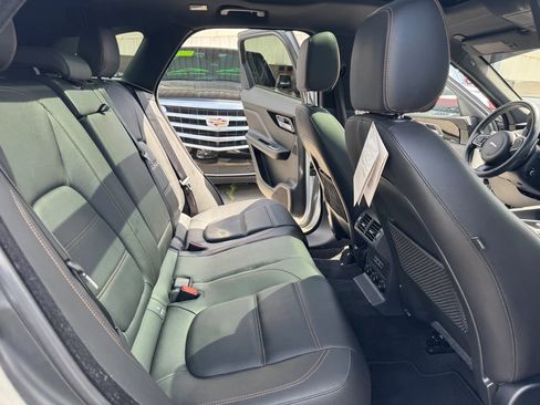 Used 2017 Jaguar F-PACE Prestige image 17