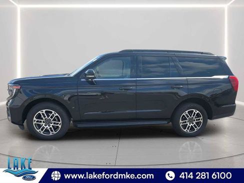Certified 2025 Ford Expedition Active AWD/4WD image 5