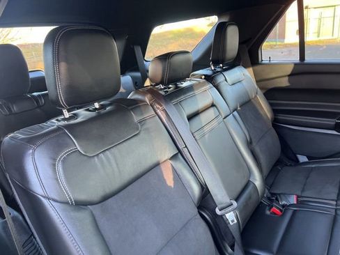 Used 2022 Ford Explorer ST w/ ST Street Pack image 34