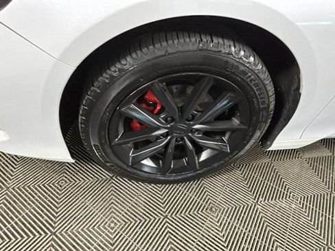 Used 2022 Honda Accord EX-L image 9
