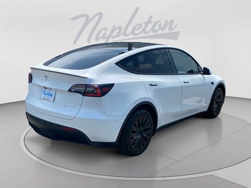 Used 2021 Tesla Model Y Long Range AWD/4WD image 6