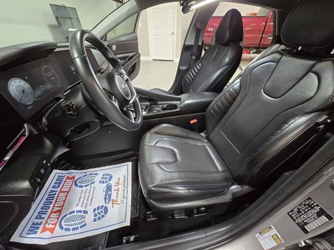 Used 2023 Hyundai Elantra Limited w/ Winter Weather Package FWD image 22