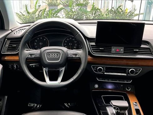 Certified 2023 Audi Q5 2.0T Premium w/ Convenience Package image 5