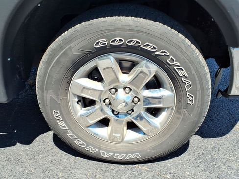Used 2013 Ford F150 XLT w/ Luxury Equipment Group AWD/4WD image 16