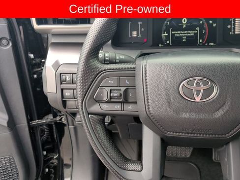 Certified 2025 Toyota Tacoma SR5 AWD/4WD image 15
