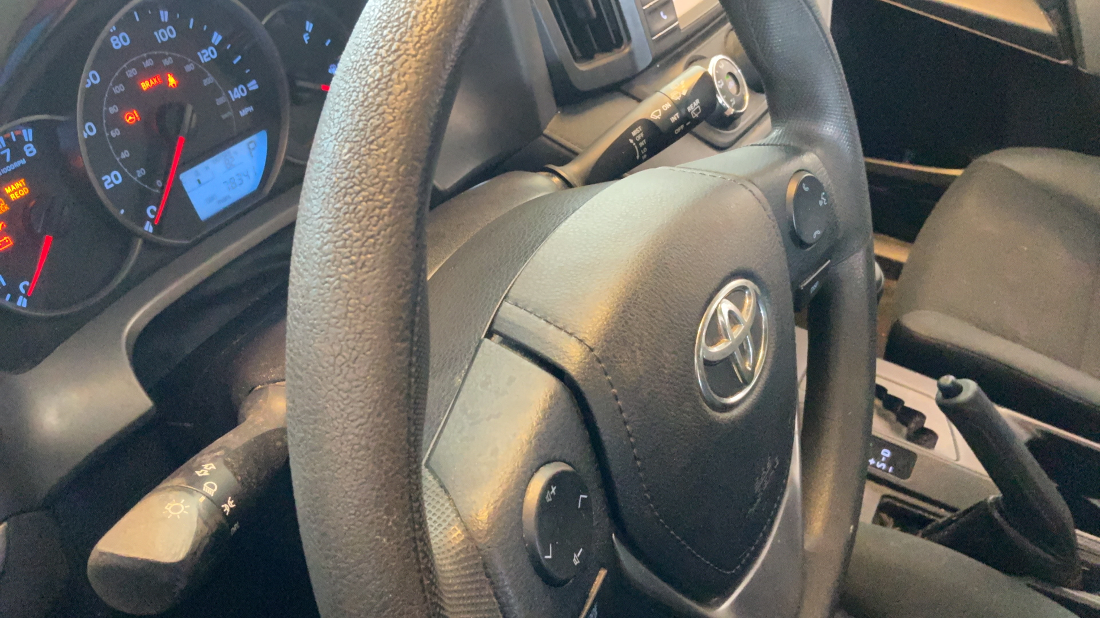 Used 2016 Toyota RAV4 LE FWD image 28