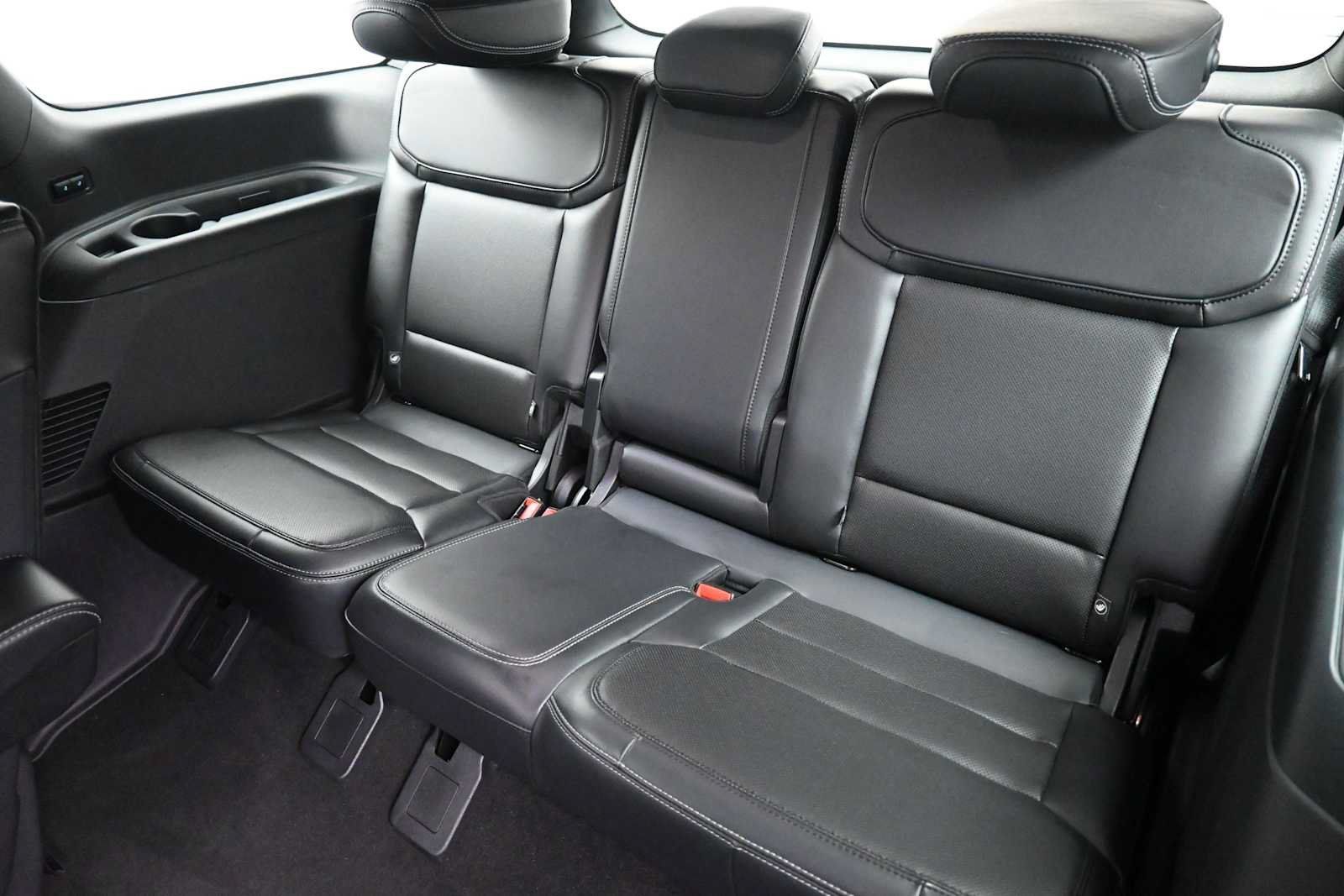 Used 2025 Ford Expedition Platinum w/ Stealth Performance Package AWD/4WD image 26