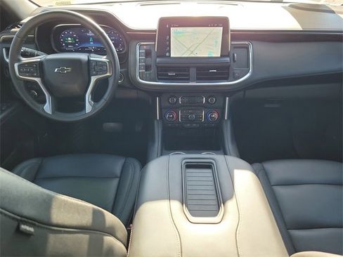 Certified 2023 Chevrolet Suburban Z71 w/ Luxury Package image 12