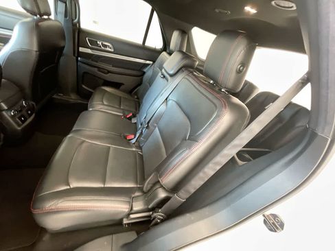 Used 2018 Ford Explorer Sport w/ Equipment Group 401A AWD/4WD image 23