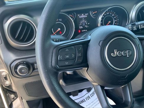 Used 2022 Jeep Wrangler Sport AWD/4WD image 23