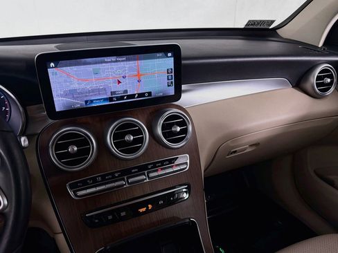 Used 2022 Mercedes-Benz GLC 300 image 20