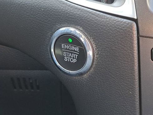 Used 2018 Ford Edge Titanium w/ Equipment Group 301A image 19