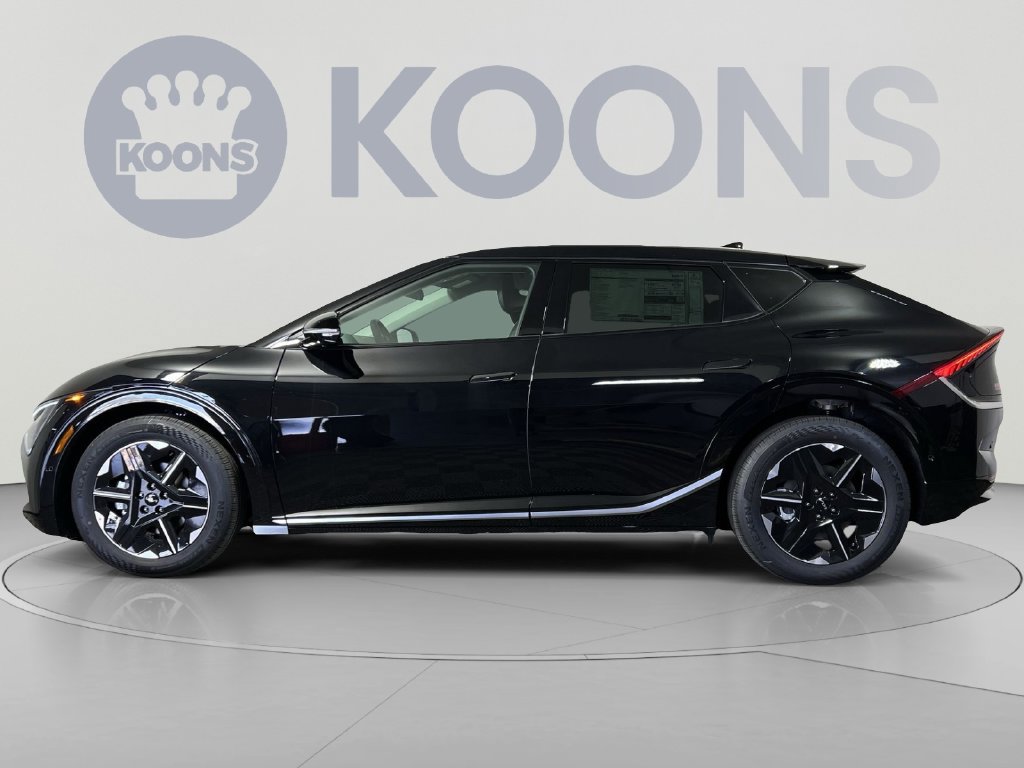 Used 2025 Kia EV6 Wind AWD/4WD image 2