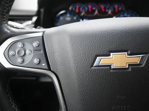 Used 2020 Chevrolet Suburban Premier AWD/4WD image 28