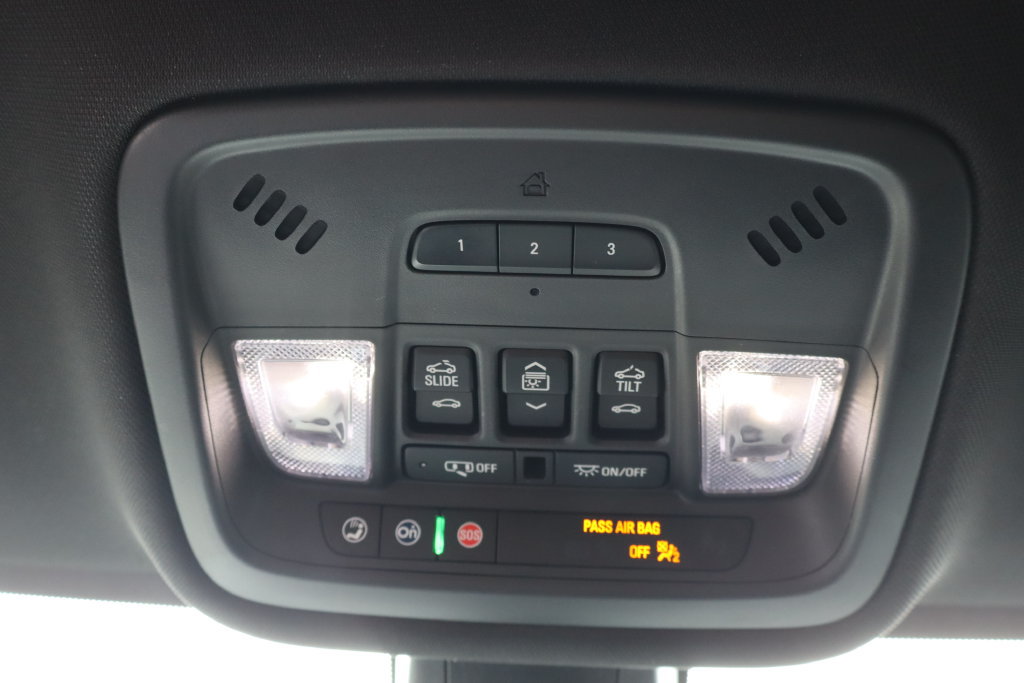 Used 2022 Chevrolet Traverse Premier w/ Redline Edition AWD/4WD image 24