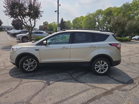 Used 2018 Ford Escape SEL FWD image 14