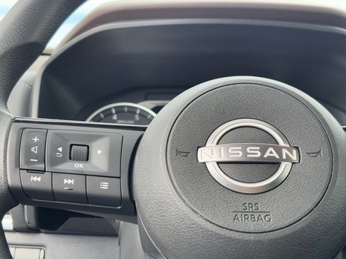 Certified 2023 Nissan Rogue SV image 19