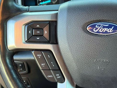 Used 2020 Ford F150 Platinum w/ Equipment Group 701A Luxury image 17