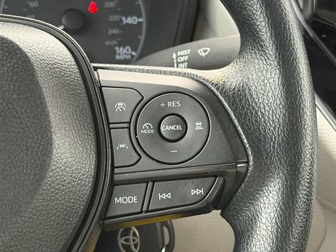 Certified 2025 Toyota Corolla Cross L AWD/4WD image 28