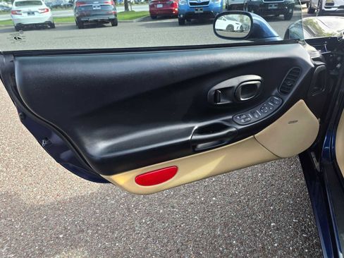 Used 1999 Chevrolet Corvette Coupe w/ Memory Pkg image 16