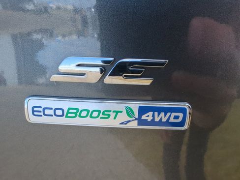 Used 2015 Ford Escape SE image 3