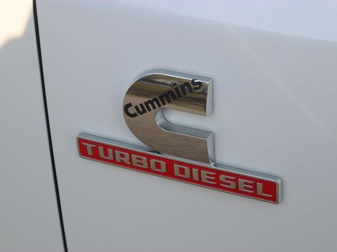 Used 2025 RAM 2500 Limited AWD/4WD image 11