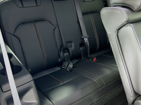 Used 2025 MAZDA CX-90 3.3 Turbo w/ Select Package image 23