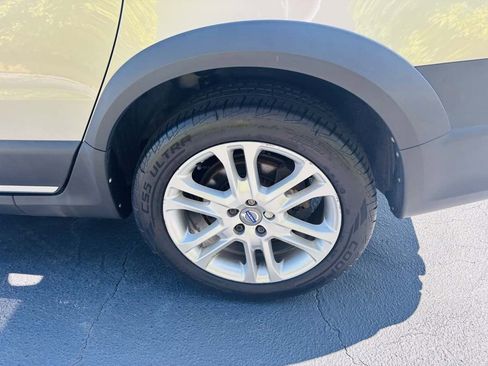 Used 2016 Volvo XC70 T5 Platinum w/ Protection Package image 26