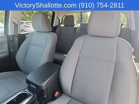 Used 2022 Toyota Tacoma SR5 AWD/4WD image 18