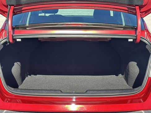 Used 2024 Hyundai Elantra SEL image 8