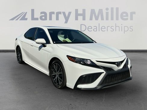 Used 2022 Toyota Camry SE w/ Convenience Package image 7