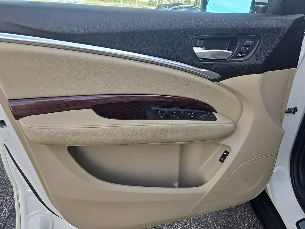 Used 2016 Acura MDX w/ Technology Package AWD/4WD image 31