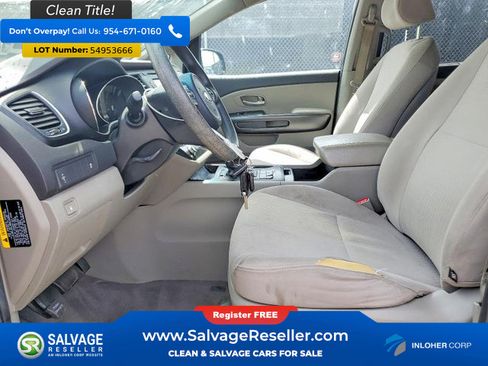Used 2016 Kia Sedona LX w/ LX Convenience Package FWD image 9