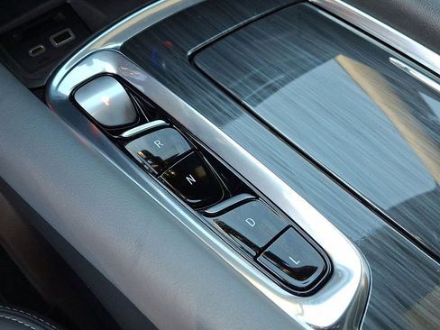 Certified 2024 Buick Enclave Essence w/ Technology Package image 15