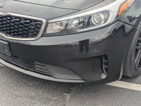 Used 2017 Kia Forte LX image 12