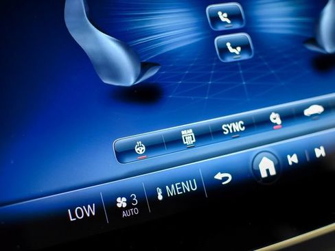 Certified 2025 Mercedes-Benz E 53 AMG e 4MATIC Sedan image 45
