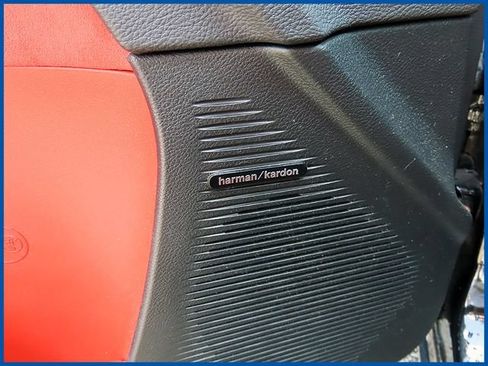 Used 2017 Dodge Challenger SRT Hellcat RWD image 10
