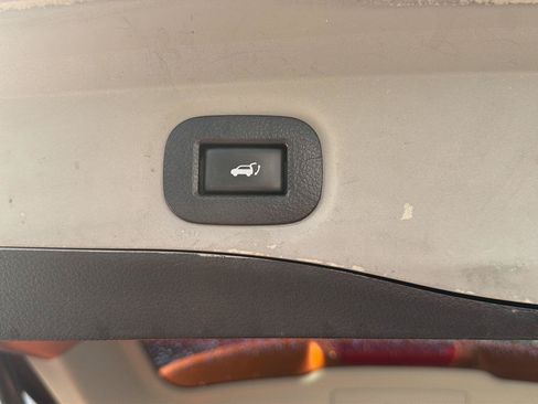 Used 2019 Nissan Rogue SV AWD/4WD image 25