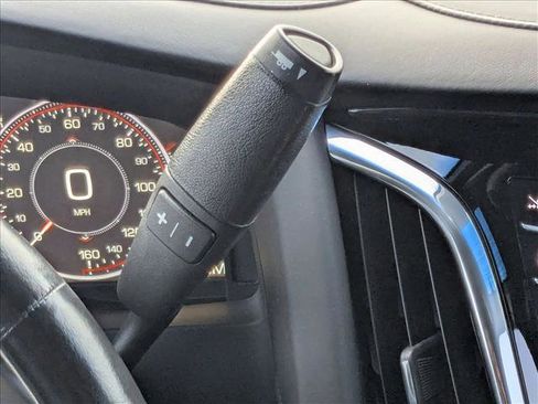 Used 2015 Cadillac Escalade Platinum image 11