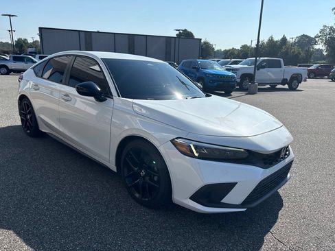 Used 2023 Honda Civic Sport image 10