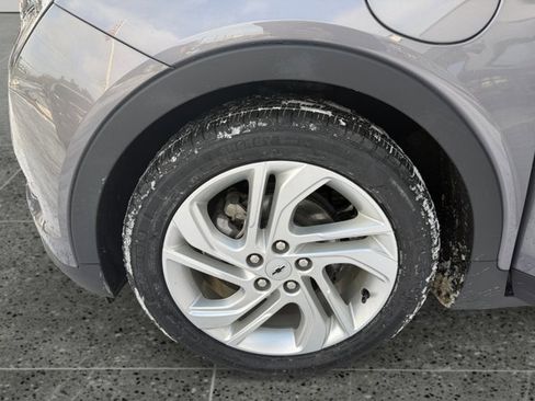 Certified 2023 Chevrolet Bolt LT image 9